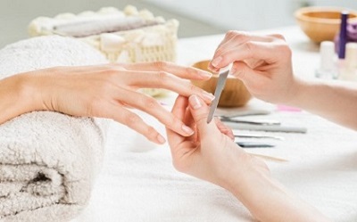 Manicure Nagelpflege Bern